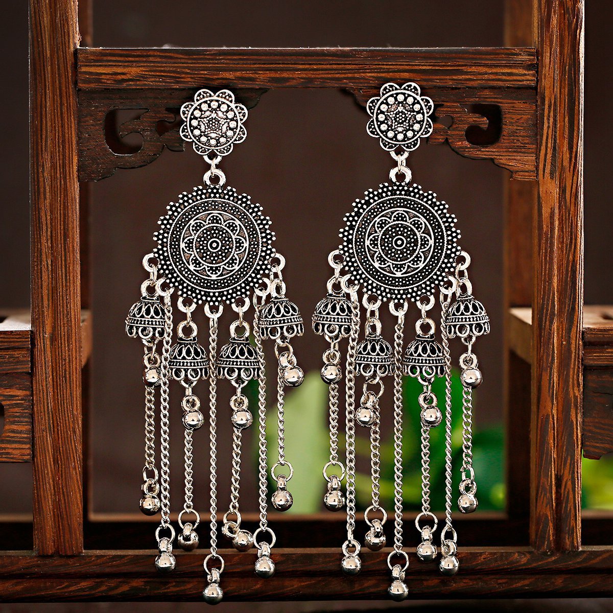Retro Court Series Ear Rings Nostalgic Elegant Bell Tassel Long